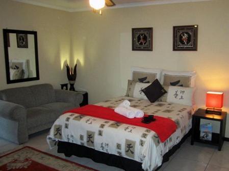 A Knights Rest Guesthouse Pretoria-Noord エクステリア 写真