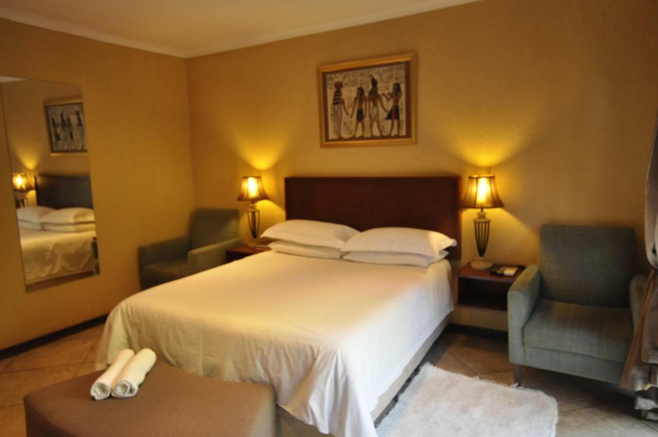 A Knights Rest Guesthouse Pretoria-Noord エクステリア 写真