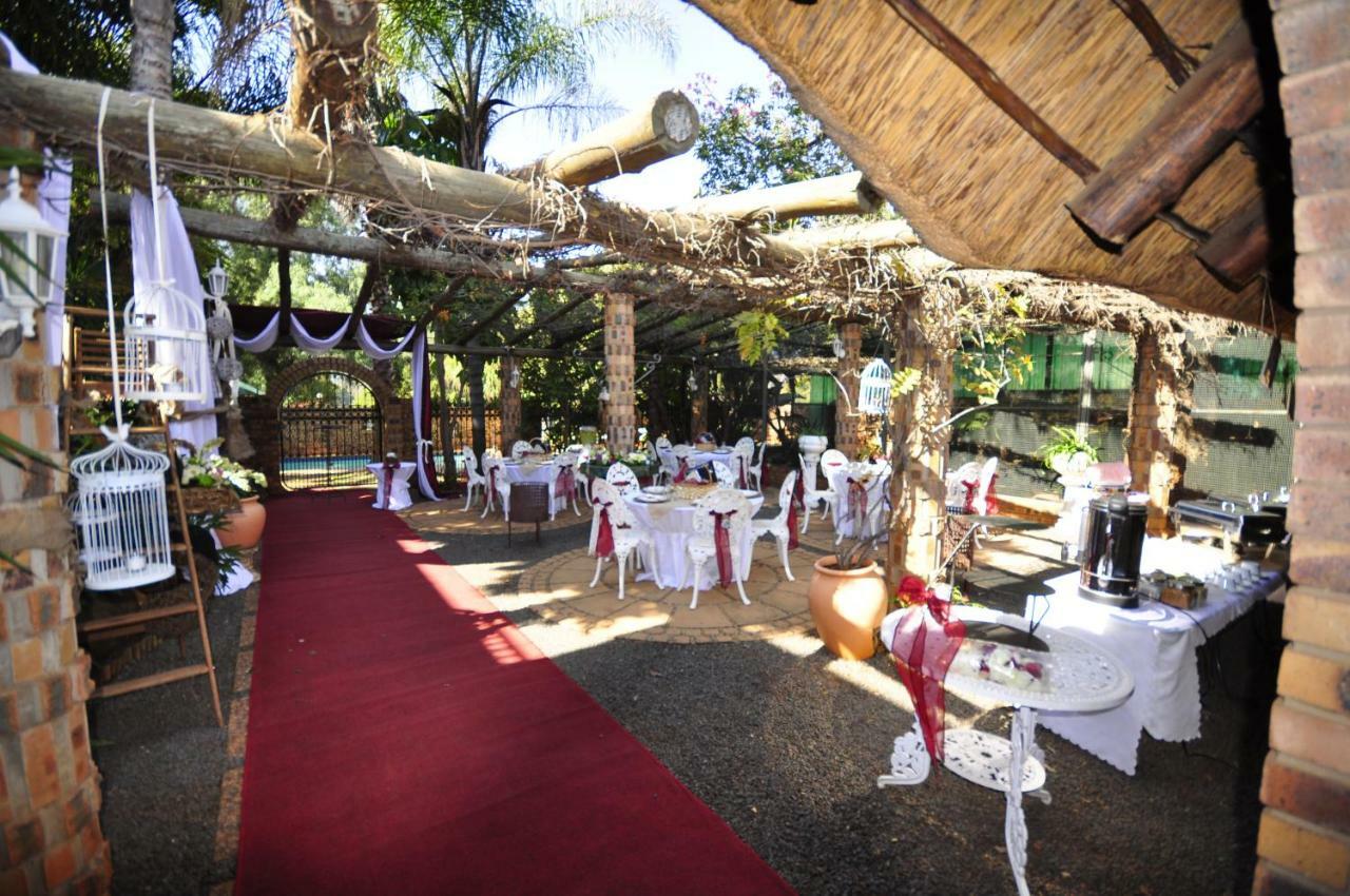 A Knights Rest Guesthouse Pretoria-Noord エクステリア 写真