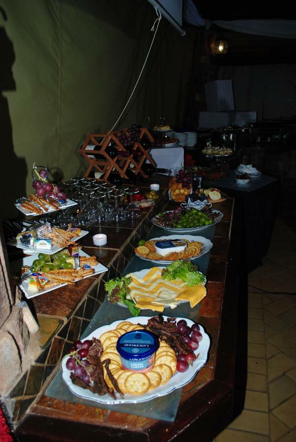 A Knights Rest Guesthouse Pretoria-Noord エクステリア 写真